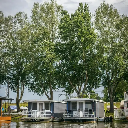 Lakohajo, Uszohaz - Tisza-to * Tiszafüred